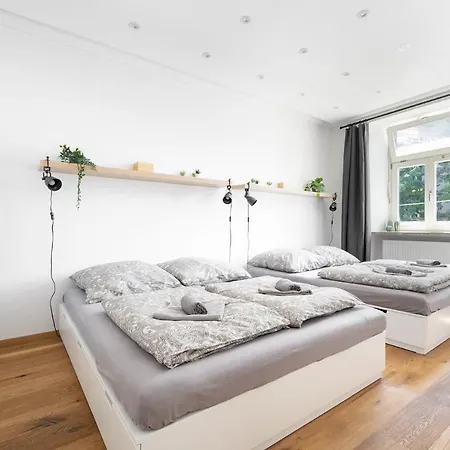 Wiesen Living - For Up To Twelve People شقة ميونيخ
